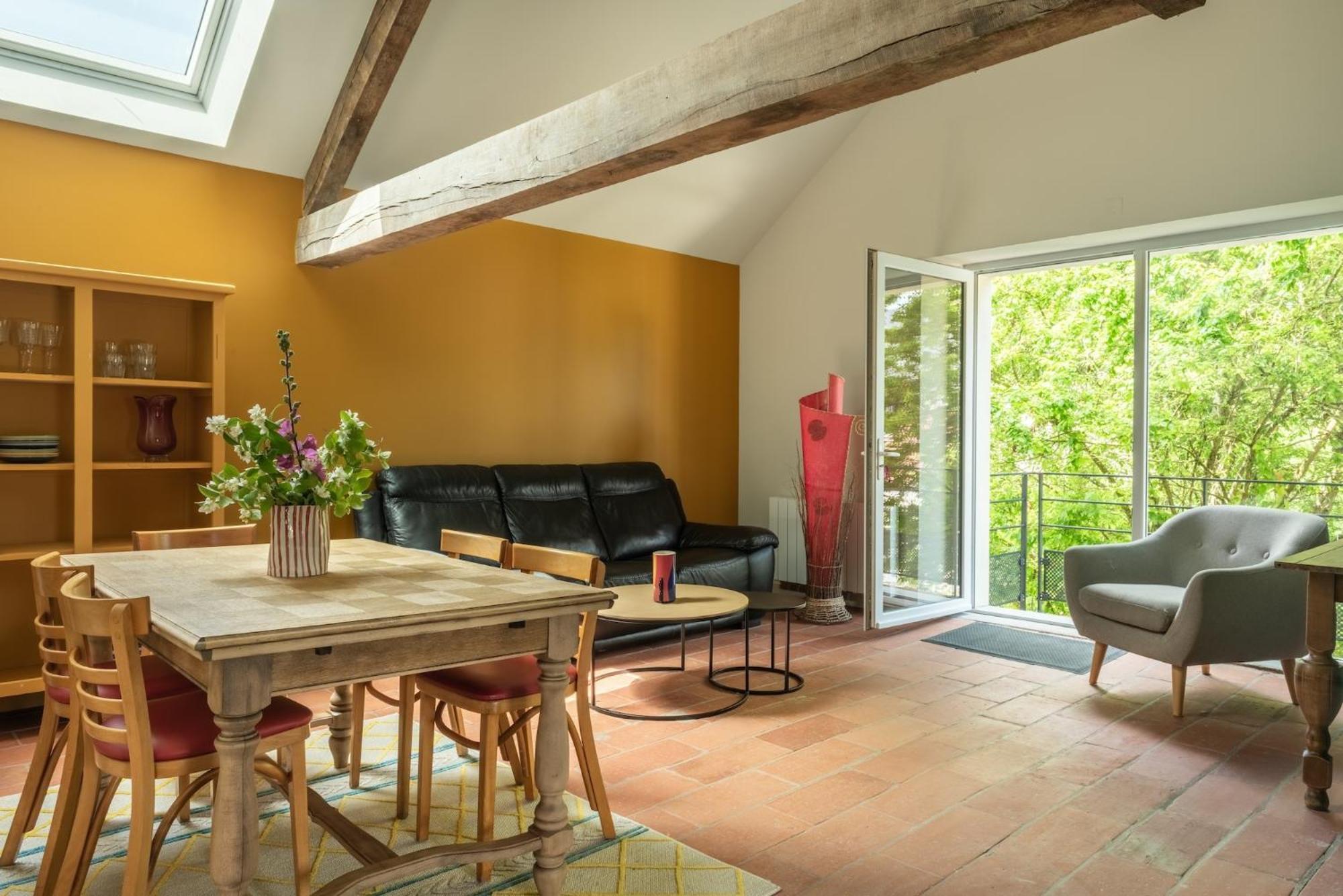 Une Escale En Berry Foecy Exterior photo